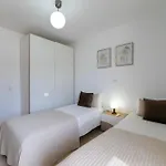 Velero Villa *